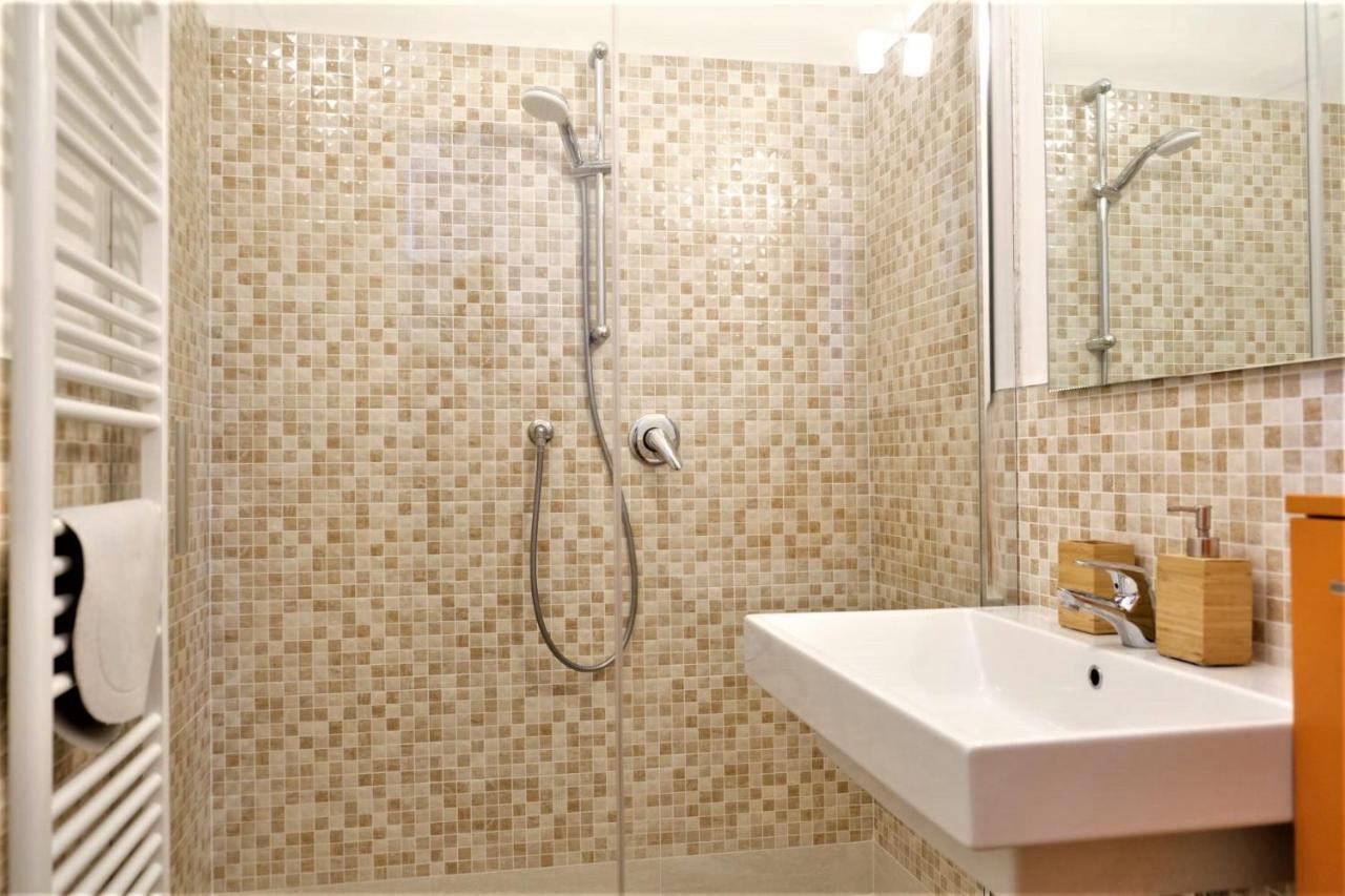 Wine Apartments Florence Morellino ภายนอก รูปภาพ