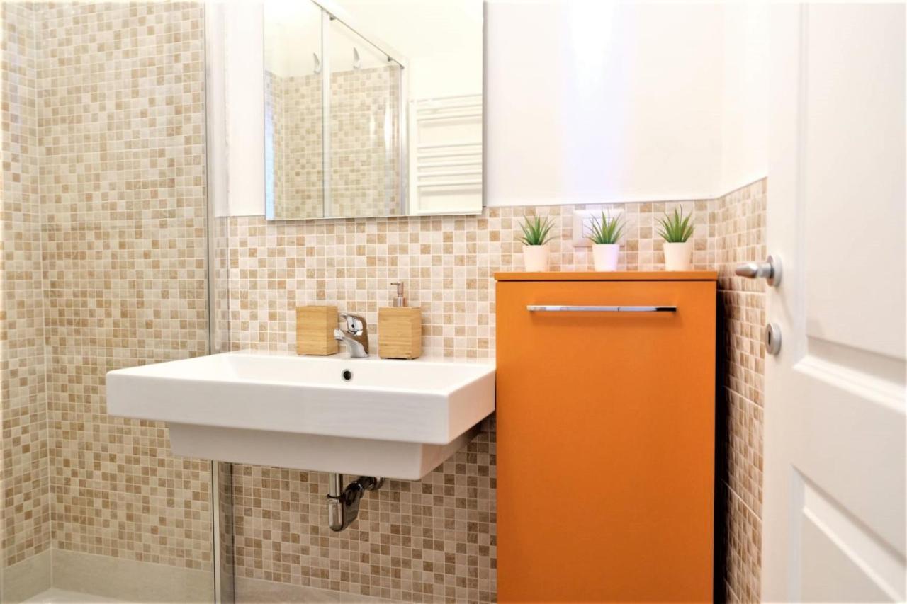 Wine Apartments Florence Morellino ภายนอก รูปภาพ