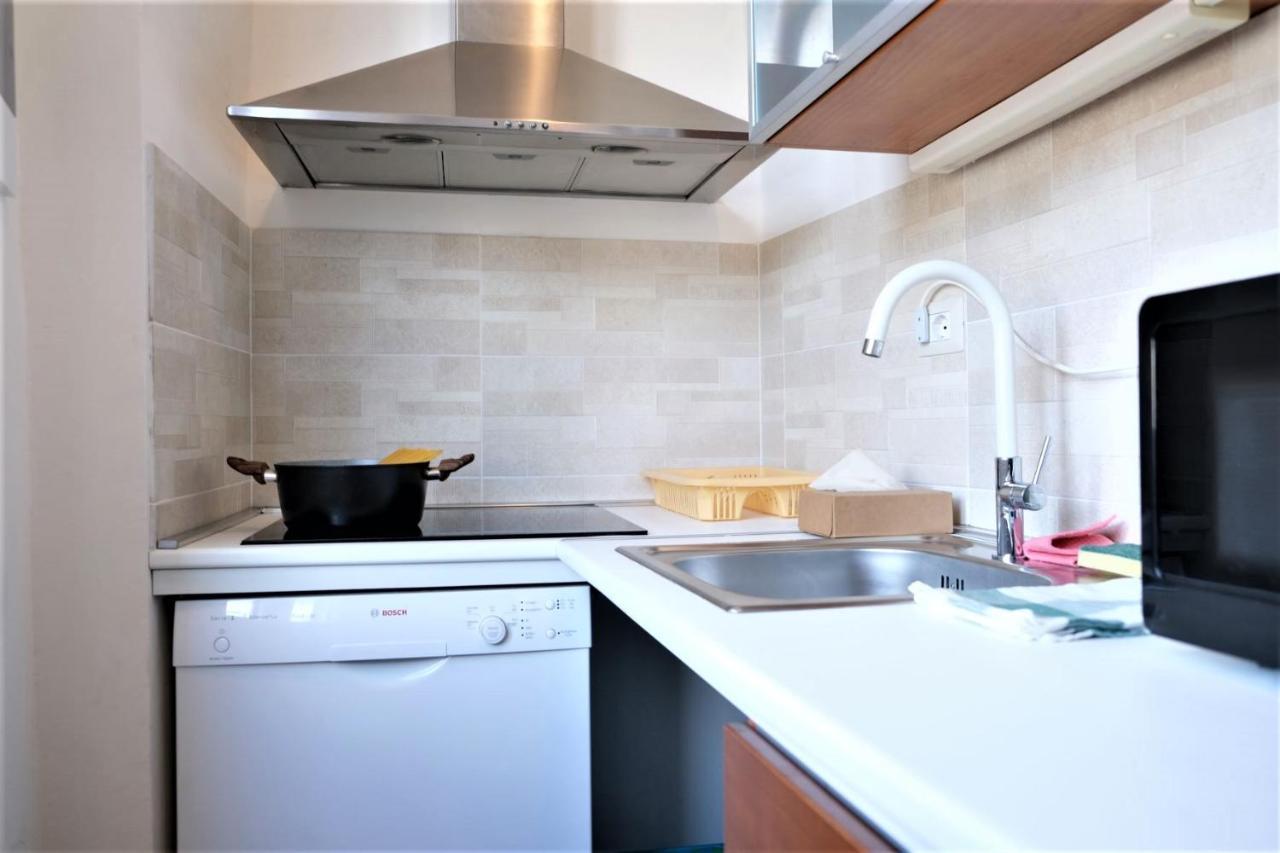 Wine Apartments Florence Morellino ภายนอก รูปภาพ